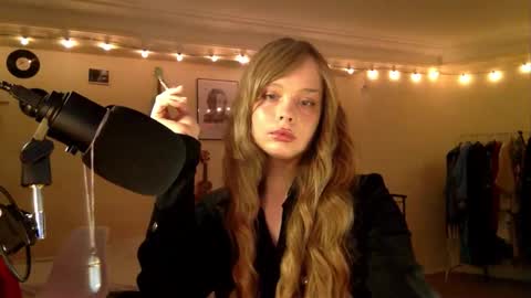 Nina online show from February 8, 11:41 pm