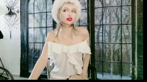  onlif4ns lizzy dolly online show from May 15, 9:55 pm