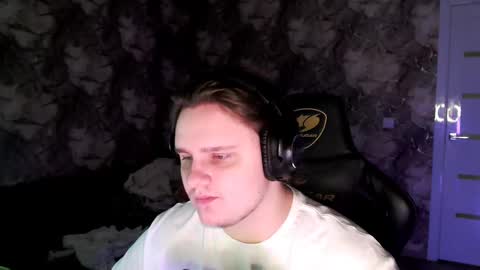 Snapshot of iceger22 chatting on February 9, 9:05 am iceger22 online show from February 9, 9:05 am