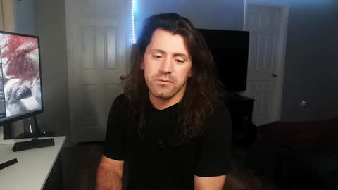 Snapshot of icy_ivy chatting on January 25, 11:44 am Ivan online show from January 25, 11:44 am