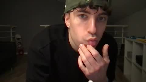 Snapshot of icyninesix chatting on January 2, 1:38 am icyninesix online show from January 2, 1:38 am