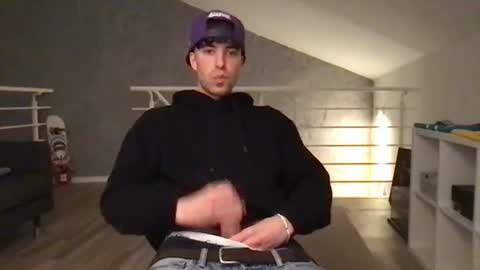 Snapshot of icyninesix chatting on January 11, 10:40 pm icyninesix online show from January 11, 10:40 pm