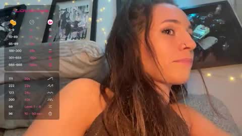 icyspice online show from December 4, 1:09 pm