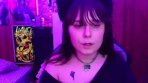 Snapshot of idamilliscent chatting on March 16, 2:17 am idamilliscent online show from March 16, 2:17 am