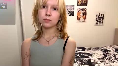 Snapshot of idellwold chatting on June 20, 7:38 pm Sarah online show from June 20, 7:38 pm