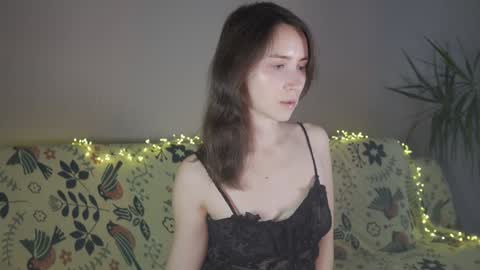 Snapshot of ifyouleave chatting on December 3, 12:59 pm Belle online show from December 3, 12:59 pm