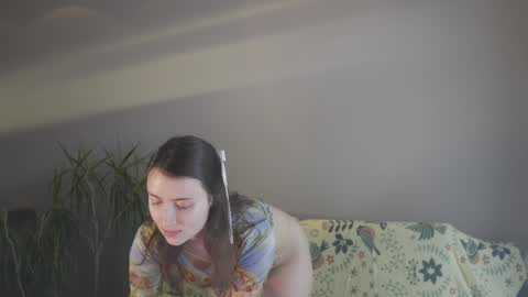 Snapshot of ifyouleave chatting on January 8, 1:31 pm Belle online show from January 8, 1:31 pm