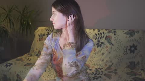 Snapshot of ifyouleave chatting on January 8, 4:33 pm Belle online show from January 8, 4:33 pm