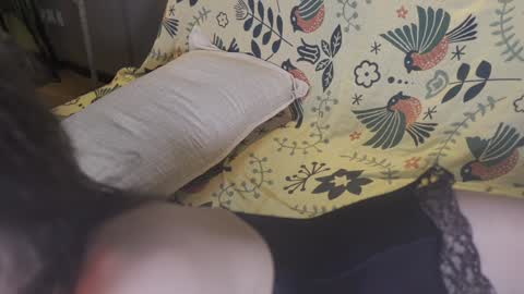 Snapshot of ifyouleave chatting on January 14, 5:45 pm Belle online show from January 14, 5:45 pm