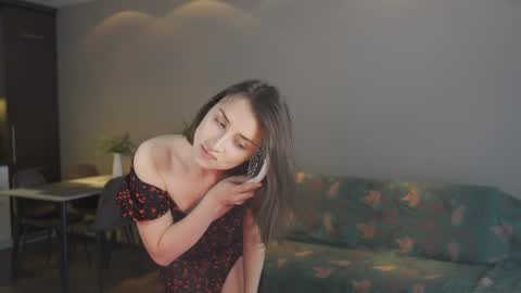 Snapshot of ifyouleave chatting on February 2, 12:02 pm Belle online show from February 2, 12:02 pm