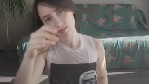 Snapshot of ifyouleave chatting on March 7, 11:18 am Belle online show from March 7, 11:18 am