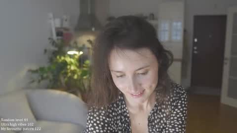 Snapshot of ifyouleave chatting on September 15, 11:10 am Belle online show from September 15, 11:10 am