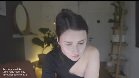 Snapshot of ifyouleave chatting on October 17, 11:24 am Belle online show from October 17, 11:24 am