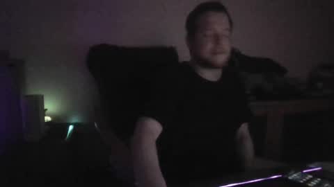 Snapshot of igaveyoupower chatting on March 1, 11:51 pm igaveyoupower online show from March 1, 11:51 pm