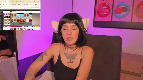 Snapshot of iiam_valentinaa chatting on December 6, 3:22 pm online show from December 6, 3:22 pm