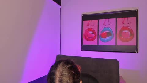Snapshot of iiam_valentinaa chatting on December 7, 12:02 pm online show from December 7, 12:02 pm