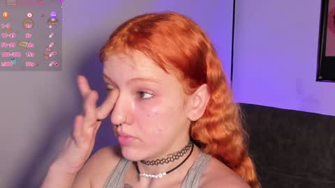 Snapshot of iiam_valentinaa chatting on December 27, 2:12 pm online show from December 27, 2:12 pm