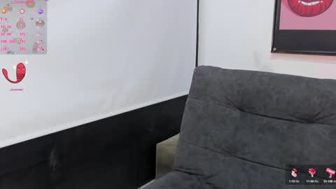 Snapshot of iiam_valentinaa chatting on January 5, 12:10 pm online show from January 5, 12:10 pm