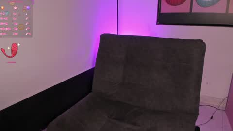 Snapshot of iiam_valentinaa chatting on January 15, 2:35 pm online show from January 15, 2:35 pm