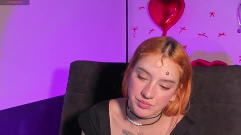 Snapshot of iiam_valentinaa chatting on February 13, 6:05 pm online show from February 13, 6:05 pm