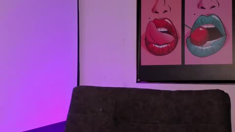Snapshot of iiam_valentinaa chatting on February 26, 12:25 pm online show from February 26, 12:25 pm