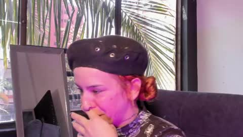 Snapshot of iiam_valentinaa chatting on March 9, 3:16 pm online show from March 9, 3:16 pm