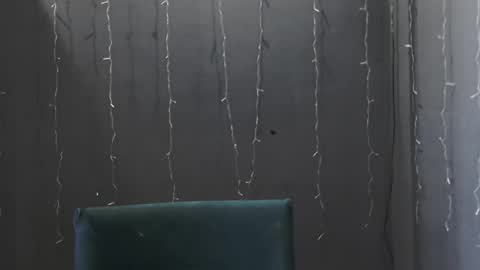 iiiiiiis online show from March 14, 11:37 am