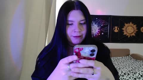 Snapshot of iintimate_flesh chatting on April 22, 11:56 am Vella online show from April 22, 11:56 am