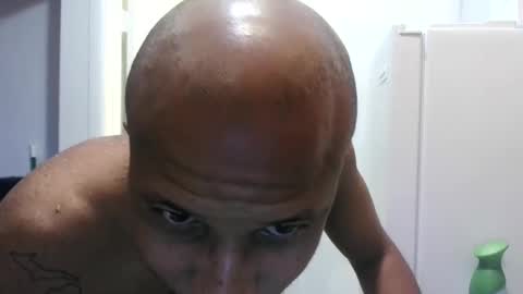 Snapshot of ikebbcdaddy chatting on December 5, 1:14 am IkebbcDaddy online show from December 5, 1:14 am