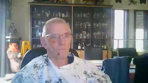 Snapshot of ikwiljeneuken123 chatting on February 6, 8:51 am ikwiljeneuken123 online show from February 6, 8:51 am