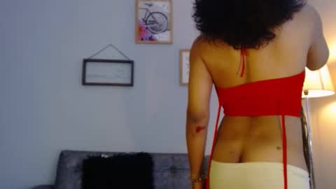 Snapshot of ile_matamba chatting on October 7, 4:37 pm ile_matamba online show from October 7, 4:37 pm