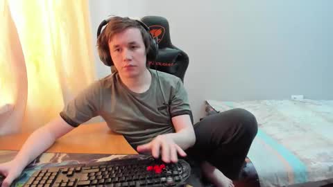 iliaskris online show from March 6, 8:00 am