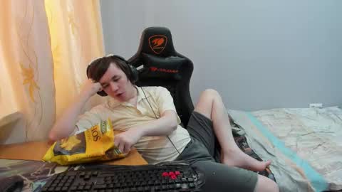 iliaskris online show from March 12, 1:06 pm