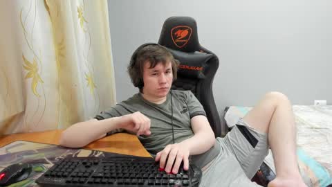 iliaskris online show from March 26, 8:25 pm