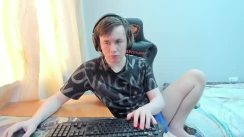 iliaskris online show from April 3, 7:50 am