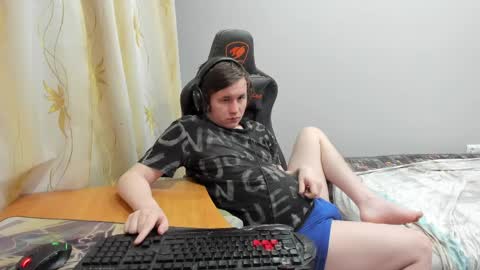 iliaskris online show from April 8, 6:19 pm