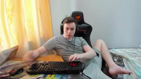 Snapshot of iliaskrislove chatting on June 18, 11:03 am iliaskris online show from June 18, 11:03 am