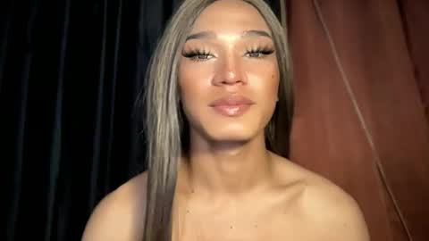 Snapshot of ill_moan_foryouxx chatting on February 10, 4:38 am QUEEN KATH online show from February 10, 4:38 am