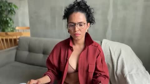 Kloe online show from June 3, 7:08 pm