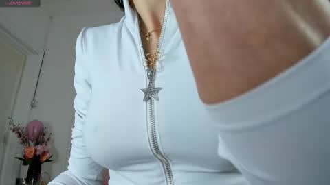 illegal_lorry online show from March 5, 4:45 am