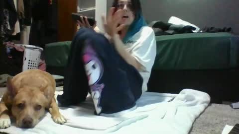 Lilly online show from May 1, 1:32 am