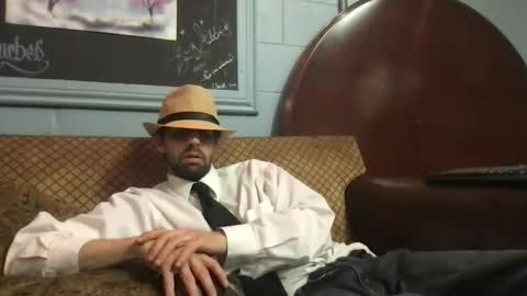 Snapshot of ilove2bnaked4u chatting on September 21, 10:50 am Ryan online show from September 21, 10:50 am