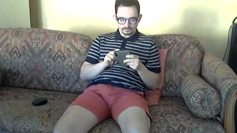 ilovecuteguy79 online show from June 18, 4:57 am