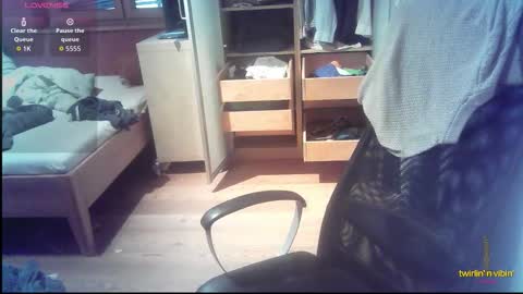 iloveyoutoo2000 online show from October 20, 3:34 pm