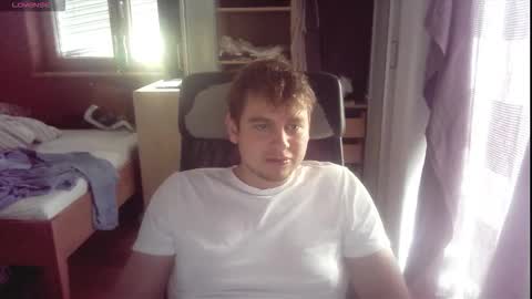 iloveyoutoo2000 online show from November 18, 9:25 am