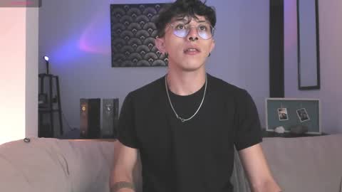 Snapshot of im__thomas chatting on October 3, 4:31 am IM  THOMAS online show from October 3, 4:31 am