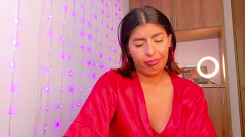 im_anna_ online show from April 7, 5:35 pm