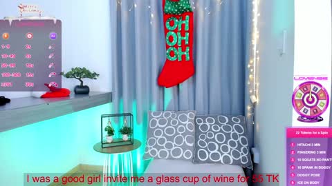 Snapshot of im_antonia chatting on December 22, 3:44 pm LUCY online show from December 22, 3:44 pm