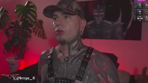 Snapshot of im_bryan chatting on July 28, 1:56 am Bryan online show from July 28, 1:56 am
