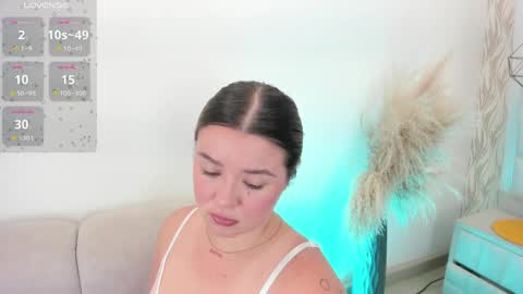 DAHLIA online show from April 7, 9:37 pm